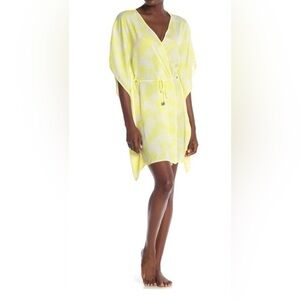 UGG sleepwear robe kimono Bryer suli yellow floral womens Size small Small